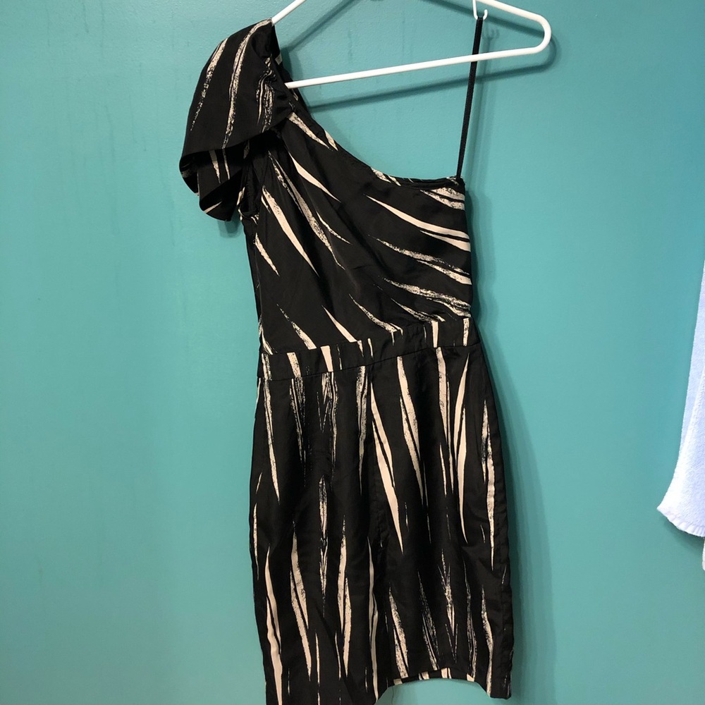 A sexy one shoulder cocktail dress